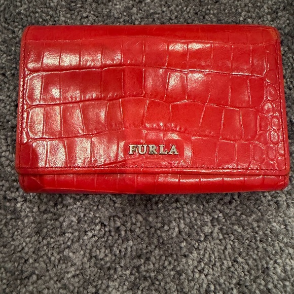 Furla Midsize Wallet - Picture 2 of 5